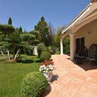 NÎMES – CARREAU DE LANES : Villa d’Exception de 248 m² sur 3000 m² de Terrain Paysagé avec Piscine et Pool House - miniature 2