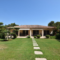 NÎMES – CARREAU DE LANES : Villa d’Exception de 248 m² sur 3000 m² de Terrain Paysagé avec Piscine et Pool House - miniature 1