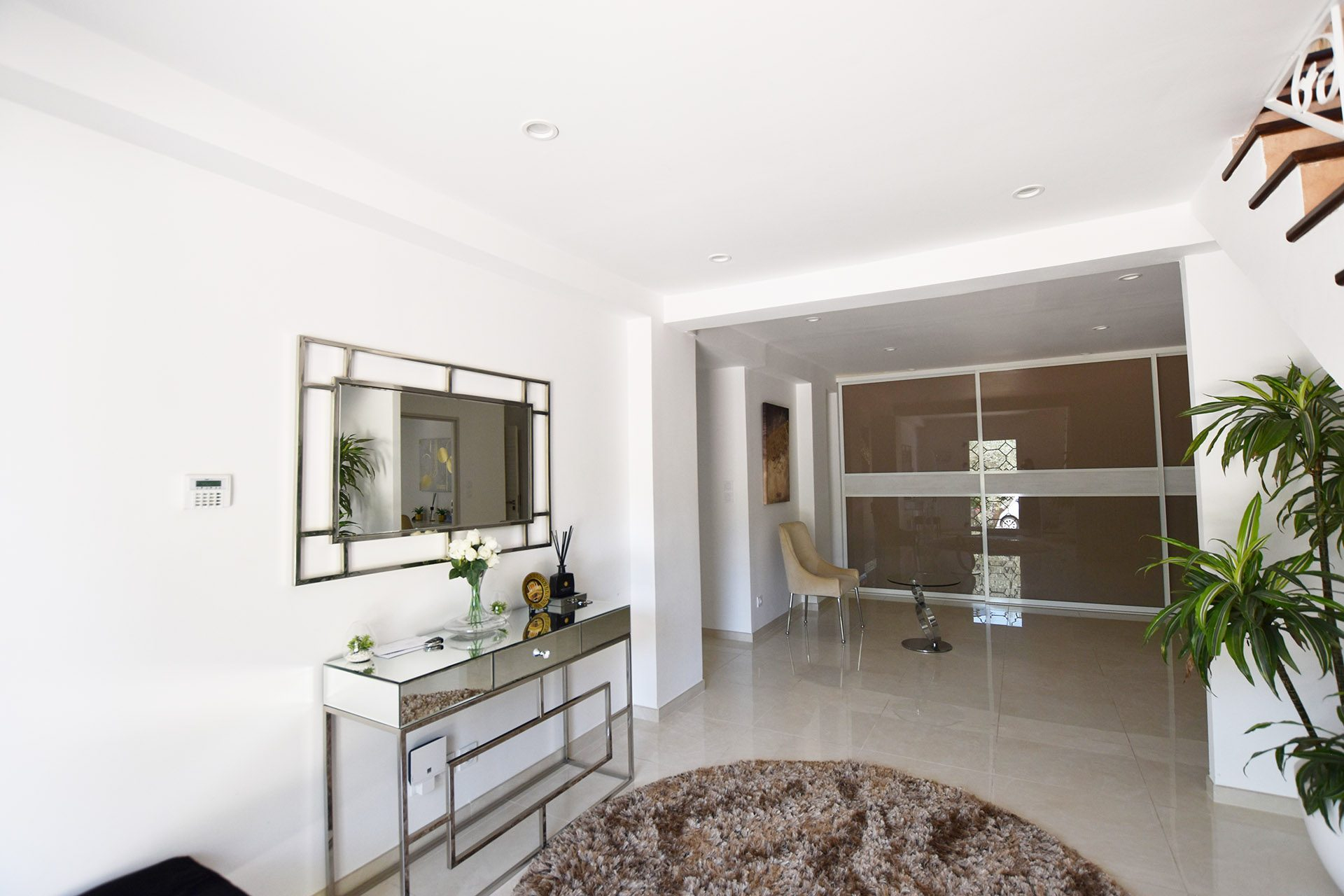 NÎMES – CARREAU DE LANES : Villa d’Exception de 248 m² sur 3000 m² de Terrain Paysagé avec Piscine et Pool House - photo 7