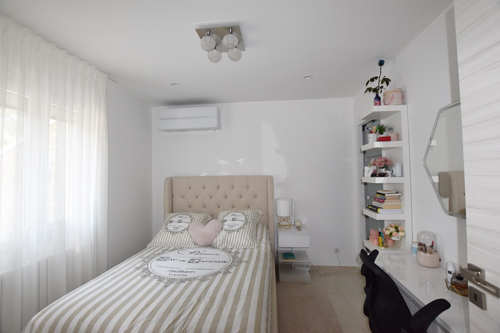 NÎMES – CARREAU DE LANES : Villa d’Exception de 248 m² sur 3000 m² de Terrain Paysagé avec Piscine et Pool House - photo 15