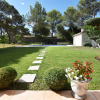NÎMES – CARREAU DE LANES : Villa d’Exception de 248 m² sur 3000 m² de Terrain Paysagé avec Piscine et Pool House - miniature 3