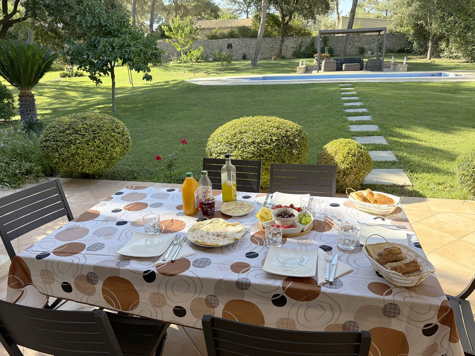 NÎMES – CARREAU DE LANES : Villa d’Exception de 248 m² sur 3000 m² de Terrain Paysagé avec Piscine et Pool House - photo 19