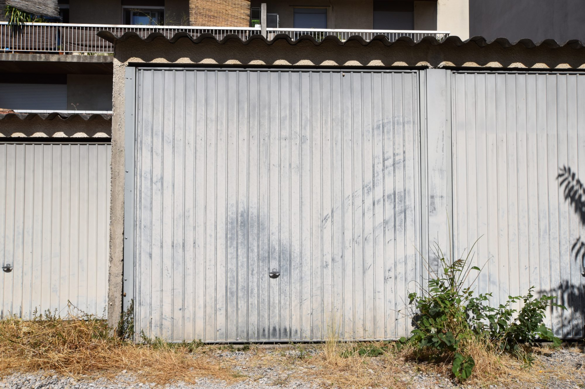 NIMES GREZAN : Garage fermé de 18 m² avec mezzanine - photo 1