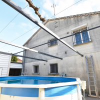 GARONS : Maison familiale de type 7 de 160 m² avec jardin, piscine, garages et atelier. - miniature 19