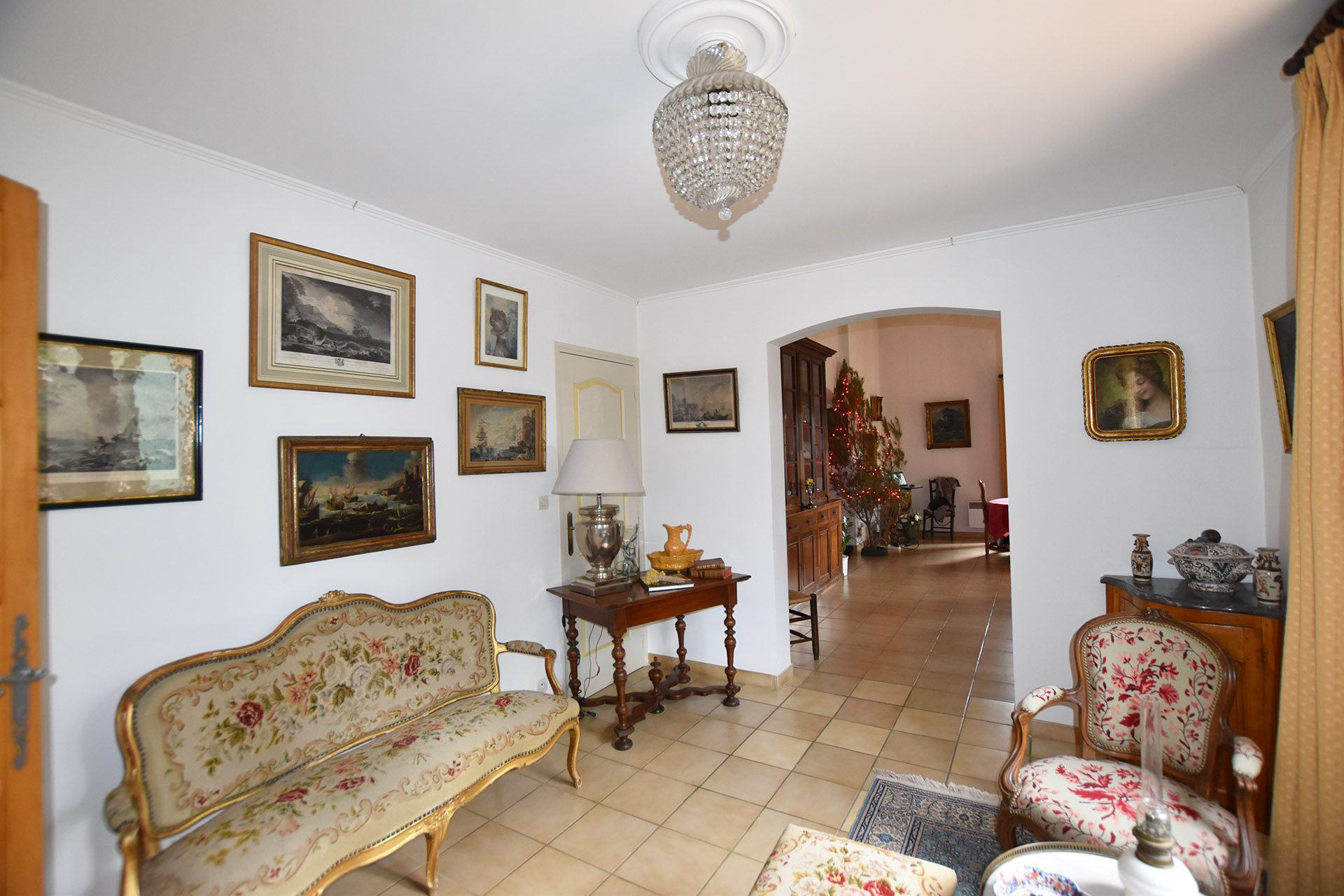 TAVEL : Spacieuse maison individuelle T7 de 214 m² sur un terrain arboré de 1560 m² - photo 10
