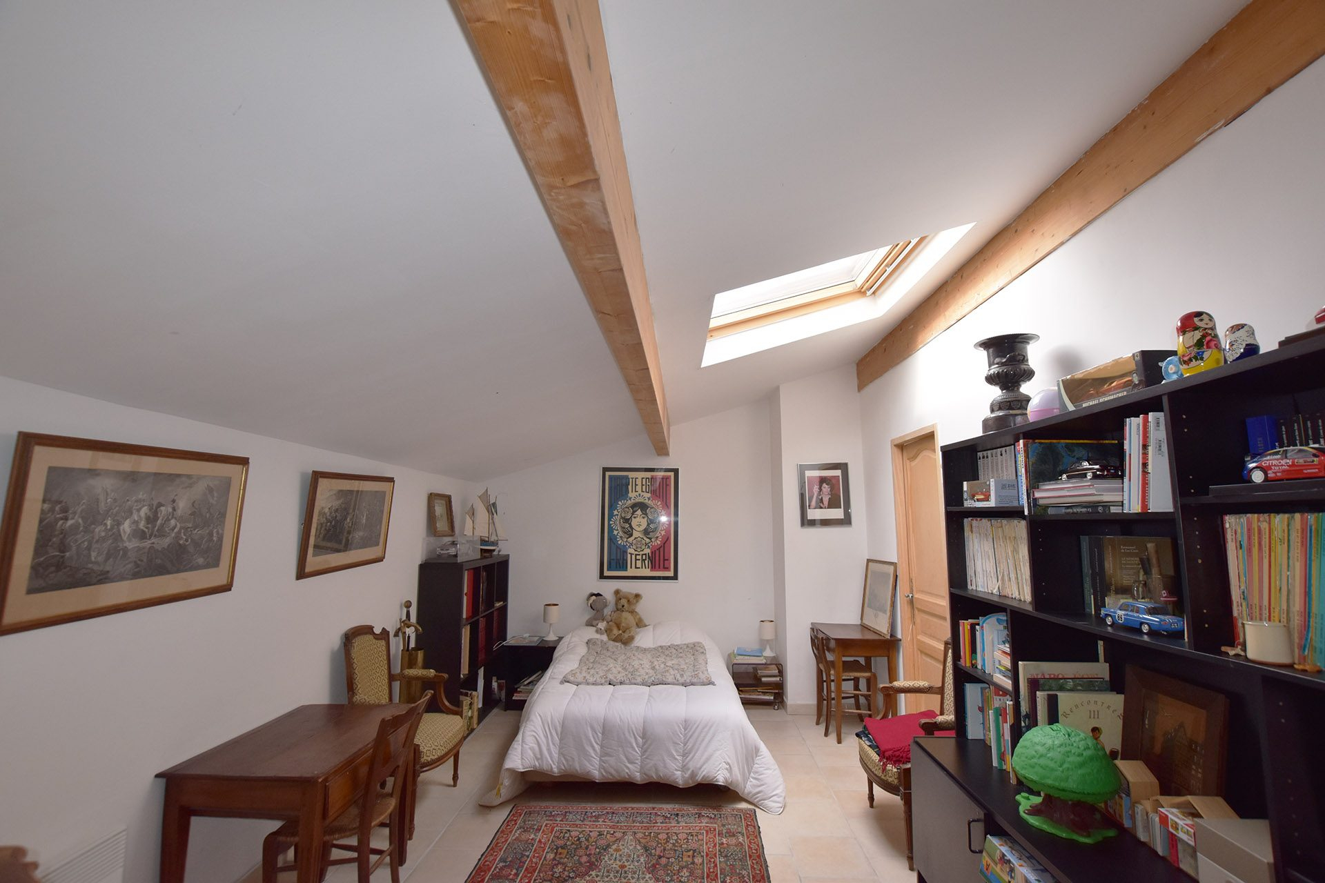 TAVEL : Spacieuse maison individuelle T7 de 214 m² sur un terrain arboré de 1560 m² - photo 3