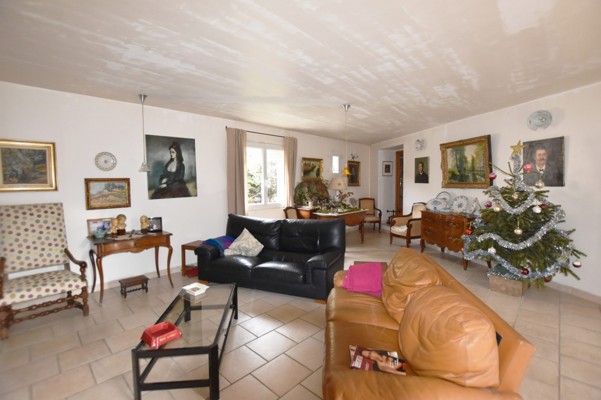TAVEL : Spacieuse maison individuelle T7 de 214 m² sur un terrain arboré de 1560 m² - photo 12