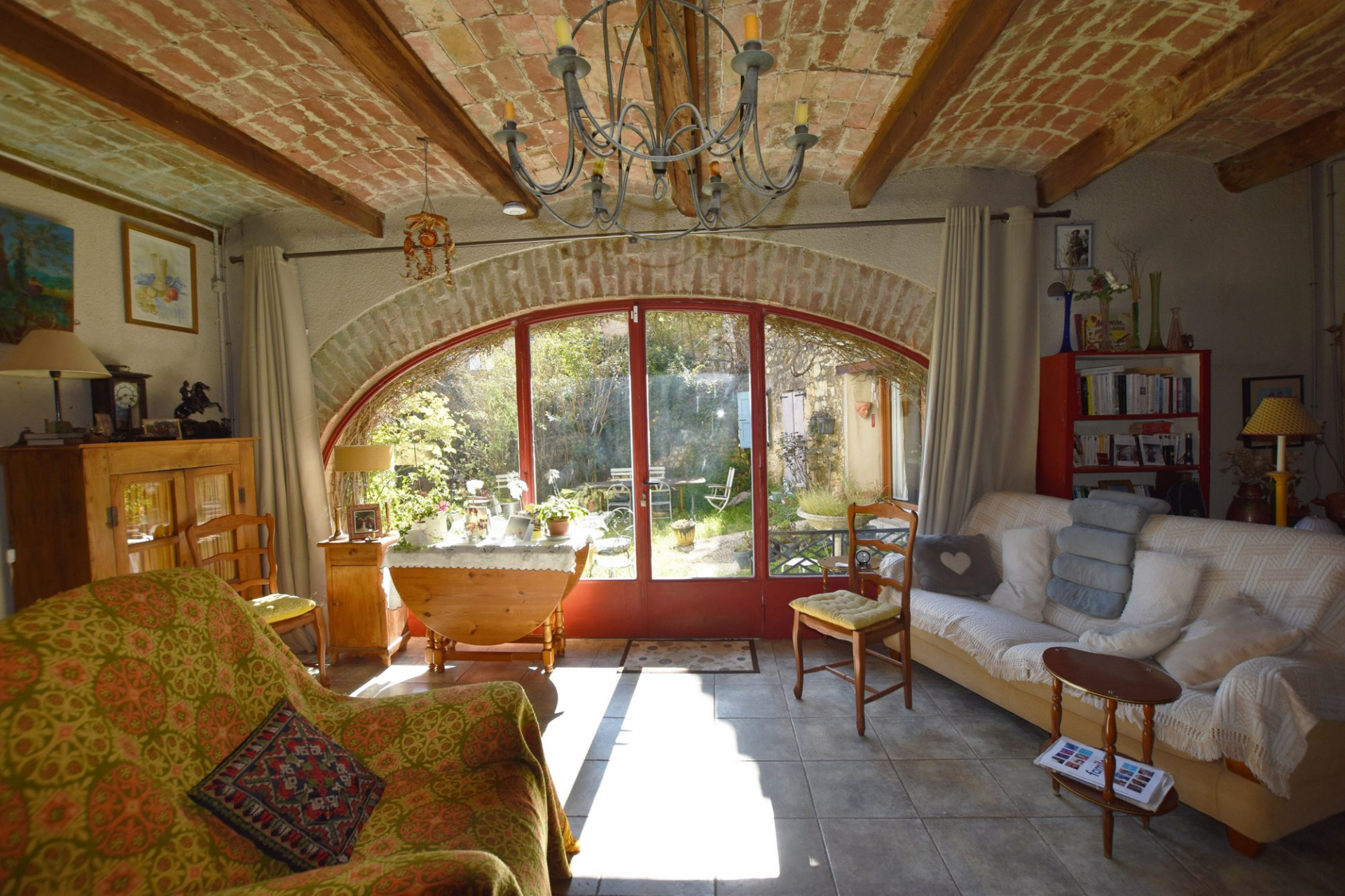 CASSAGNOLES : Mas provençal de caractère – 208 m² habitables – 355 m² au sol – Jardin 943 m² - photo 3