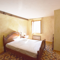 CHAMBORIGAUD : Maison de village T5 de 86 m² - miniature 11