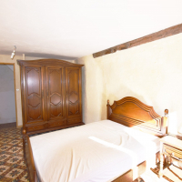 CHAMBORIGAUD : Maison de village T5 de 86 m² - miniature 8