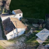 BOUILLARGUES : Mas - Ensemble immobilier de 4 maisons sur 7100m2 de terrain - miniature 2