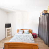 ALES : Maison  de type5 de 134 m² en R+1 rénovée avec garage et jardin. - miniature 9