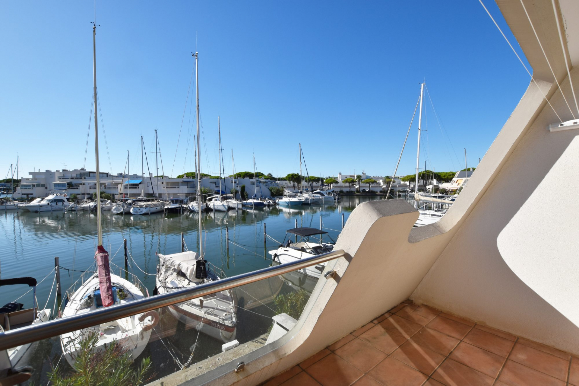 Le Grau-du-Roi Port Camargue : Marina Duplex T4/5 de 65 m², avec garage et appontement privatif. - photo 1